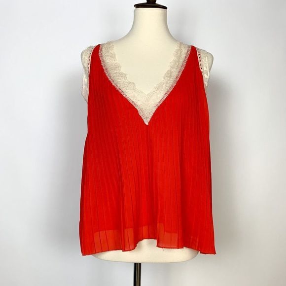 Romeo + Juliet Red Silky Pleated Lace Embellished Sleeveless Blouse - Picture 2 of 7